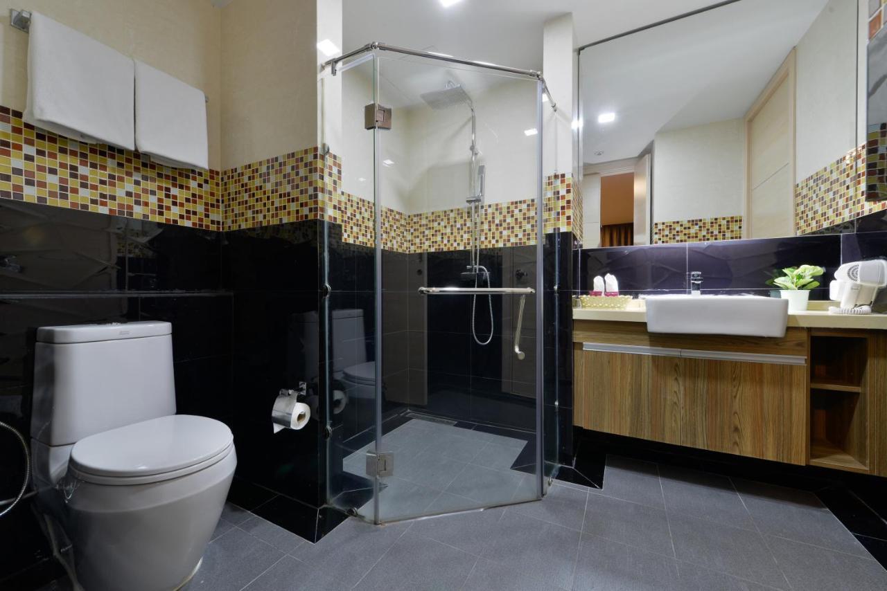 מלון דירות Ramada By Wyndham Ekamai Residences