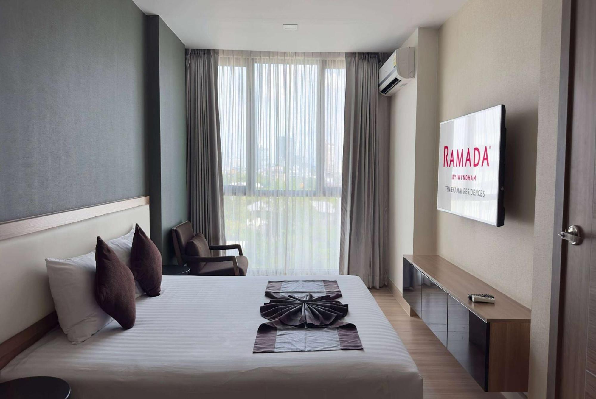 Ramada By Wyndham Ekamai Residences 3*