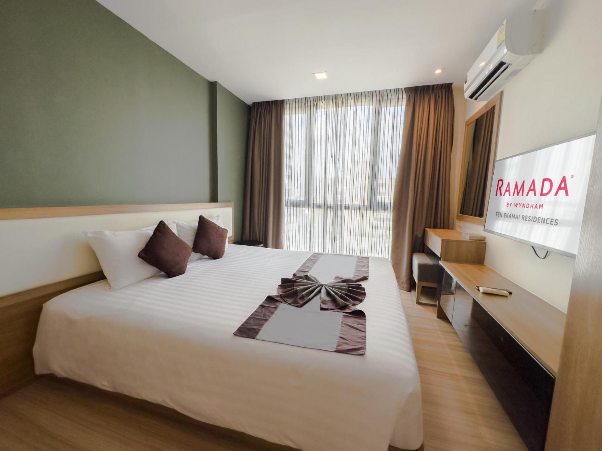 מלון דירות Ramada By Wyndham Ekamai Residences